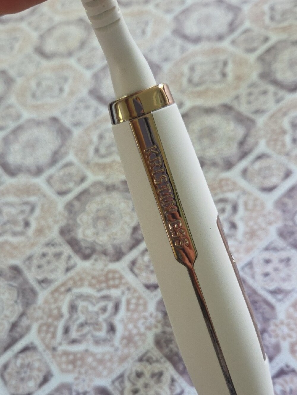 Kristin Ess White and Rose Gold Curling Iron (1 1/4 Inch) - Picture 2 of 3
